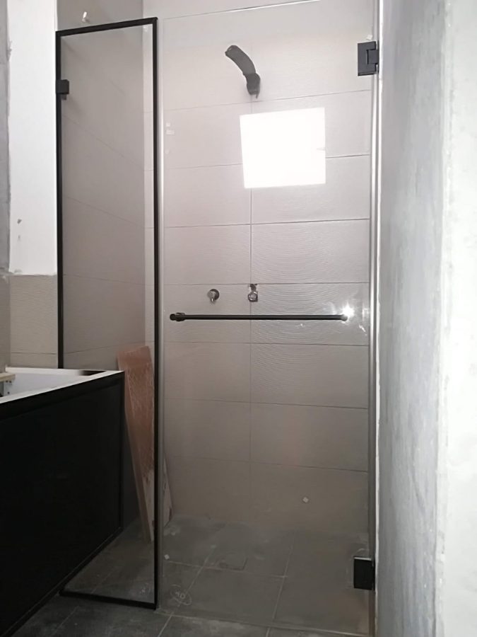 עבודת זכוכית של MD מקלחונים מעוצבים
